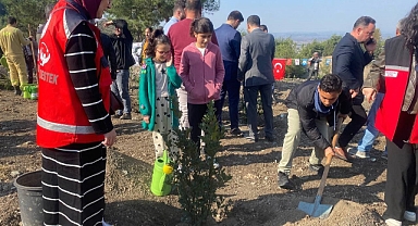 Osmaniye’de bin fidan toprakla buluşturuldu