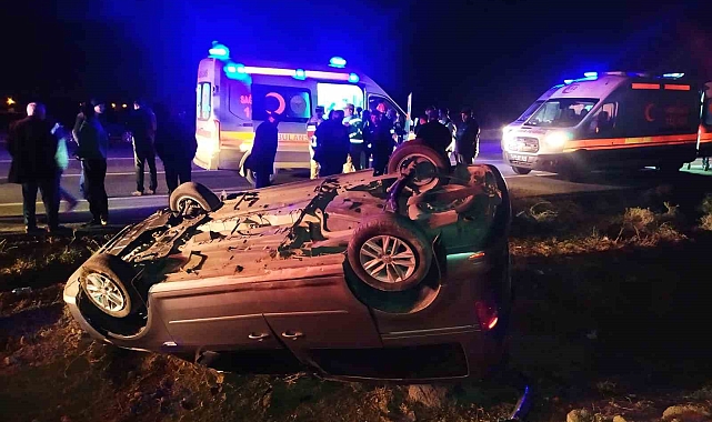 Otomobil Büyükbaş Hayvana Çarptı 6 Yaralı