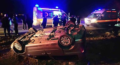 Otomobil Büyükbaş Hayvana Çarptı 6 Yaralı