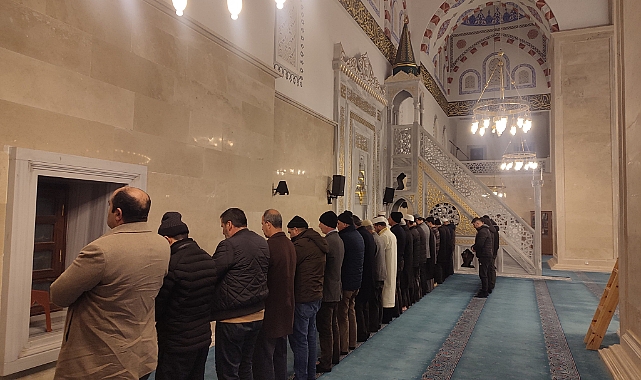 Patnos İlçe Müftülüğünden SABAH NAMAZINDA HUZURDA BULUŞALIM Davetinde Buluşuldu