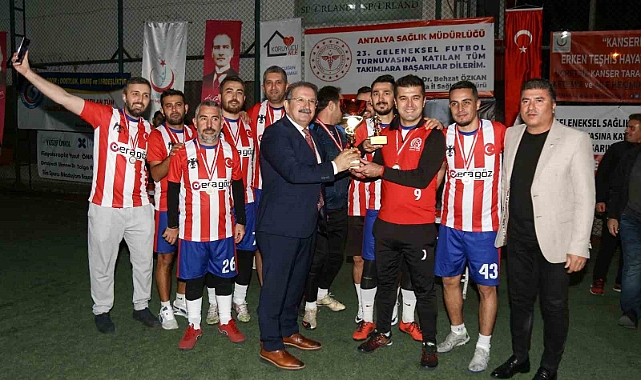 ’Sağlık için sahadayız’ turnuvasının galibi Tıp Fakültesi oldu