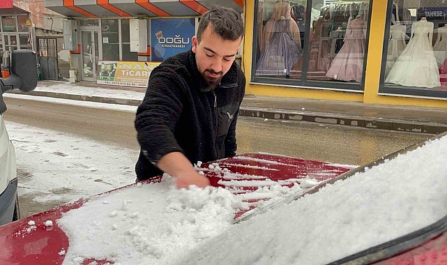 Sarıkamış yağan karla beyaza büründü