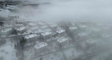 Şehir siste kayboldu