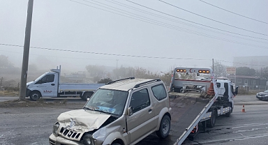 Sisli hava zincirleme kazayı beraberinde getirdi: 2 yaralı