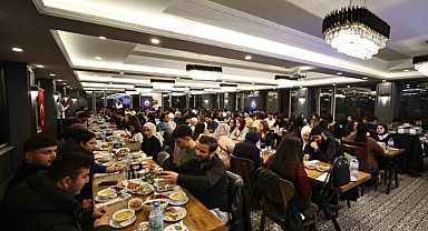 Tahmazoğlu, Gaziantepli üniversite öğrencileri ile bir araya geldi