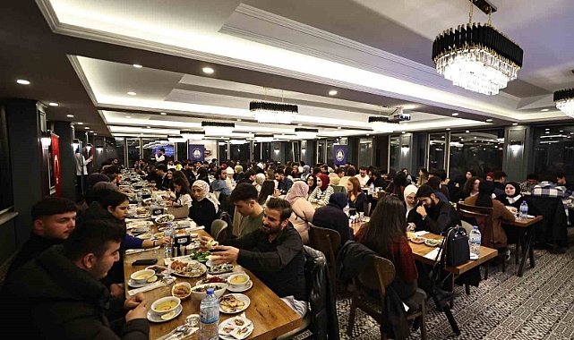 Tahmazoğlu, Gaziantepli üniversite öğrencileri ile bir araya geldi