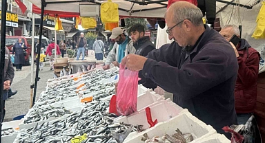 Tezgahların gözdesi hamsi oldu