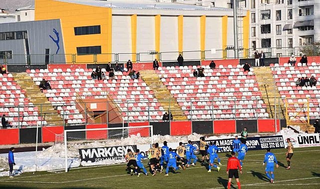 TFF 2. Lig Kırmızı Grup: Vanspor FK: 2 - Karacabey Belediye Spor: 0