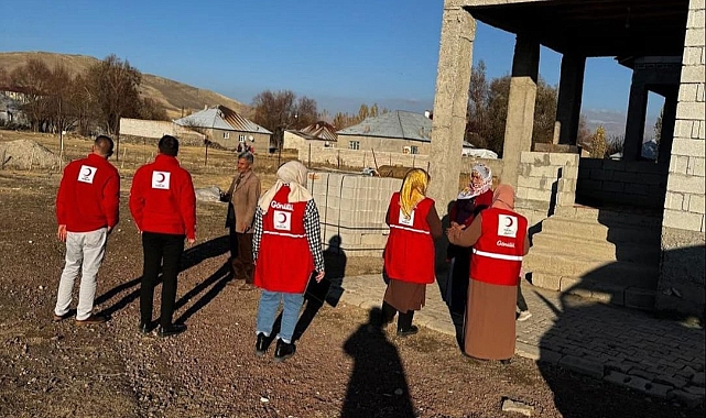 Türk Kızılay Patnos şubesi son baharın soğuk günlerinde yürekleri ısıtmaya devam ediyor