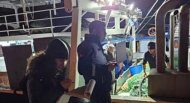 Türkeli’de hamsi avcılığı denetimleri sıklaştı