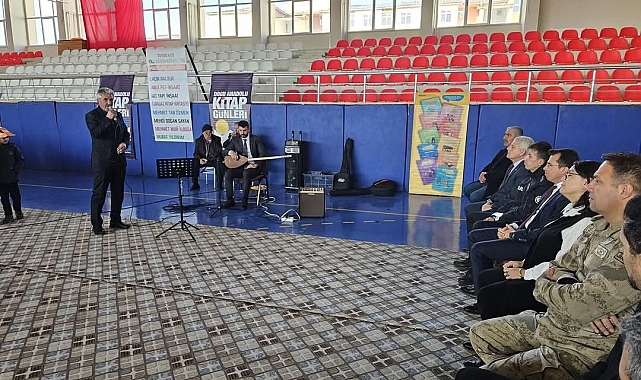 Tutak'ta Kitap fuarı açıldı