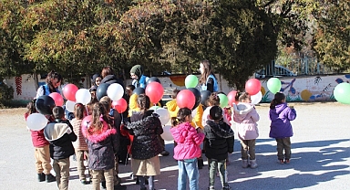 Üniversite öğrencilerinden anlamlı etkinlik