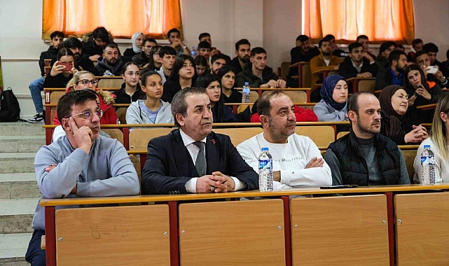 Üniversite öğrencilerine siber bilgilendirme