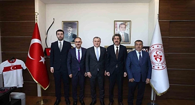 Üniversite yönetiminden Gençlik ve Spor Bakanına ziyaret