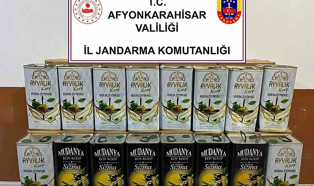 Ürettiği sahte zeytinyağlarını satamadan jandarmaya yakalandı