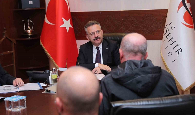 Vali Aksoy, Halk Günü Toplantısında vatandaşlarla buluştu