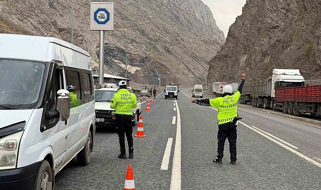 Valilikten kış lastiği uyarısı