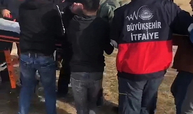 Van'da fren yerine gaza basan sürücü uçuruma yuvarlandı