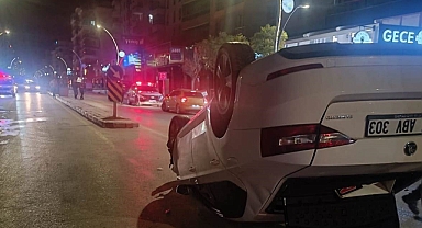 Van’da iki otomobil çarpıştı: 2 yaralı