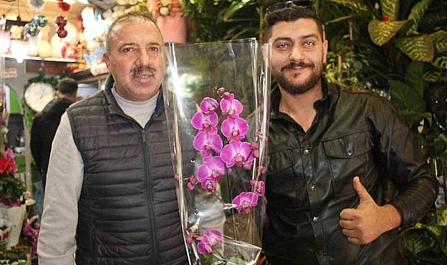 Van'da Öğretmenler Günü için çiçekçilerde yoğun mesai