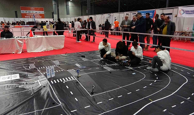 Van'daki robot yarışmasında son gün yoğunluğu