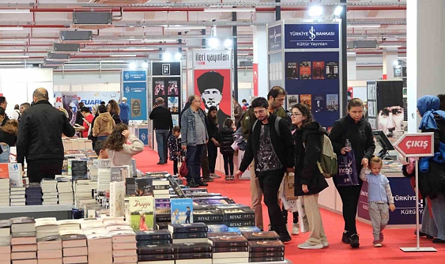 Vatandaşlardan Aydın Büyükşehir’in Kitap Fuarı’na yoğun ilgi