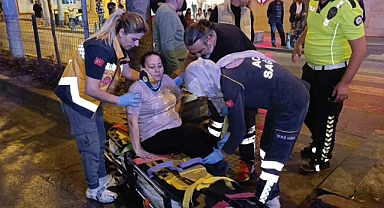 Yaya geçidinde otomobil yol verdi motosiklet hastanelik etti