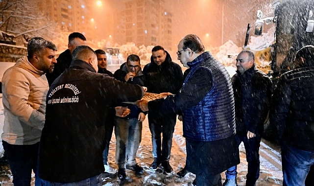 Yeşilyurt’ta kar mesaisi sürüyor