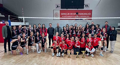 Yıldız Kız Yerel Lig’de şampiyon Elazığ Voleybol Akademi oldu