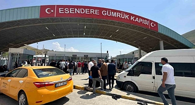 Yüksekova Esendere Gümrük Kapısında bekleyen misafirlere ücretsiz internet hizmeti