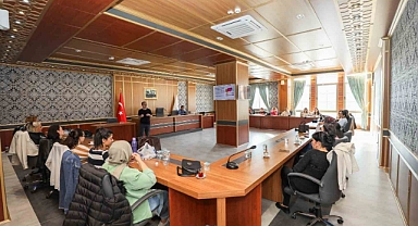 Yunusemre Belediyesinin eğitmenleri eğitimden geçti