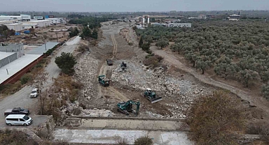 Zeytinli Çayı’nda ıslah çalışması yapılıyor