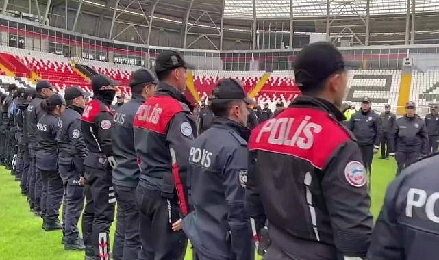 47 şehit için Erzincan emniyetinden duygu dolu paylaşım