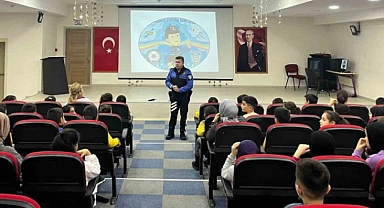 735 öğrenci güvenlik konularında bilgilendirildi