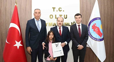 Afiş yarışmasında Oltu’yu gururlandırdı