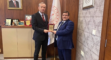 Ağrı'da 45 yıl görev yapan Recep Kasar emekliye ayrıldı