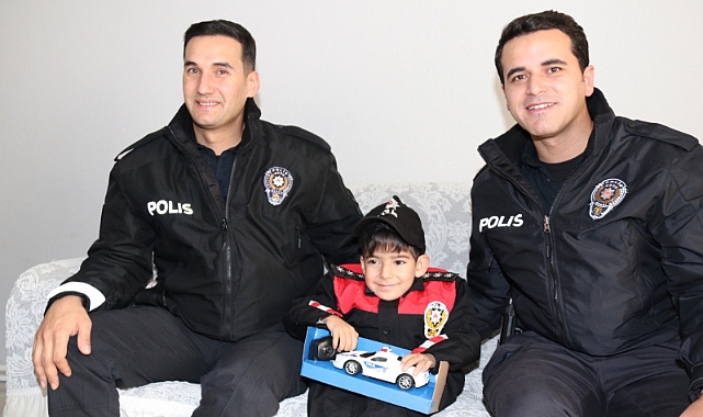 Ağrı'da engelli çocuğun 'polis olma' hayali gerçek oldu
