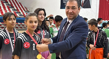 Ağrı’da Hentbol İl Birinciliği müsabakaları tamamlandı