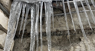 Ağrı soğuk havanın etkisi altına girdi (Videolu Haber)