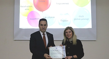 AİÇÜ’de Bilim Dünyasının Saklı Kadın Kahramanları konferansı
