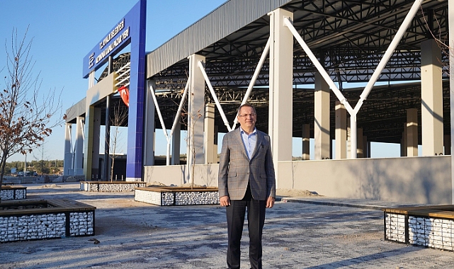 Altınova Kapalı Pazaryeri’ne son dokunuşlar