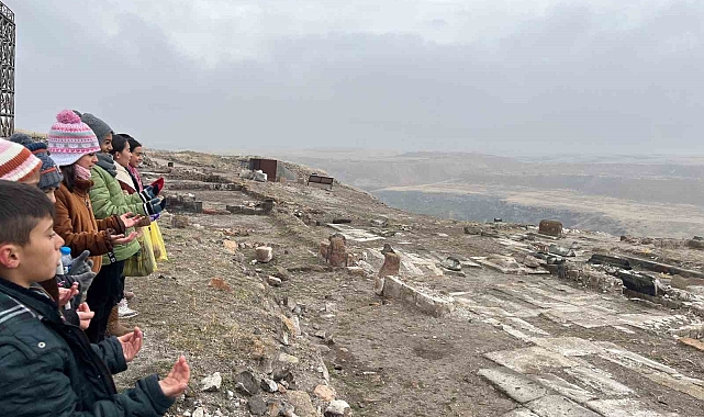 Arpaçaylı öğrenciler UNESCO Dünya Mirası Ani'yi gezdi