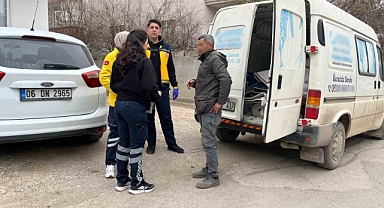 Asansörde mahsur kalan kişiyi itfaiye ekipleri kurtardı