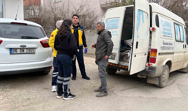 Asansörde mahsur kalan kişiyi itfaiye ekipleri kurtardı