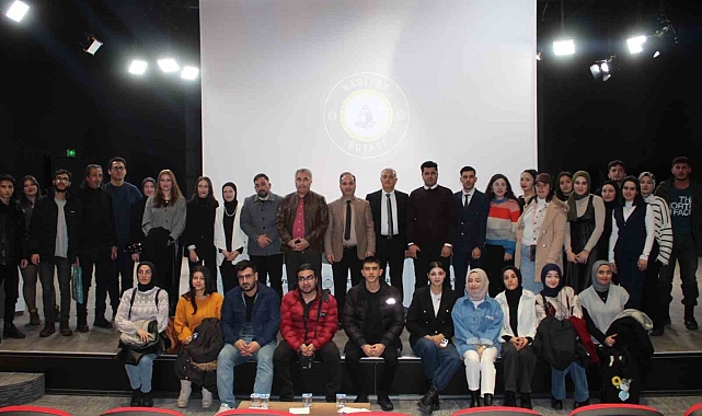 Atatürk Üniversitesi iletişim fakültesi mezunları ile bir araya geldi
