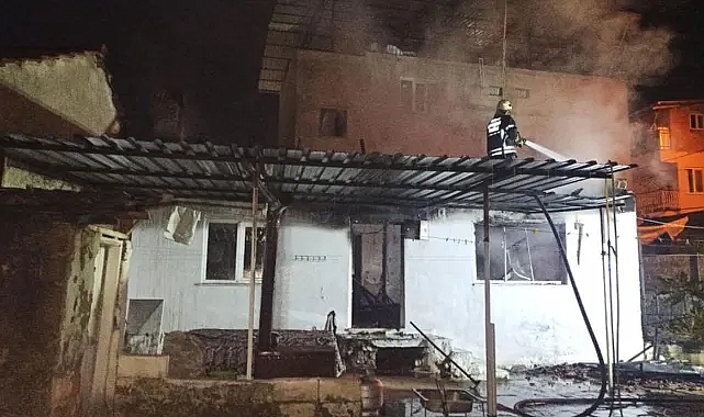 Aydın'da gözü dönen şahıs ailesi ile yaşadığı evi yaktı