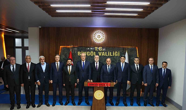 Bakan Işıkhan Bingöl'de