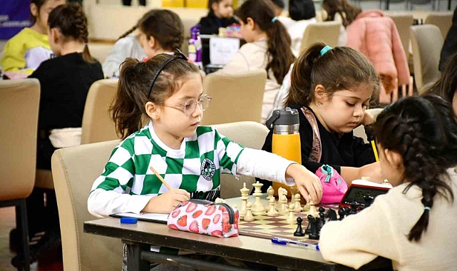 Balıkesir’de satranç turnuvasına büyük ilgi