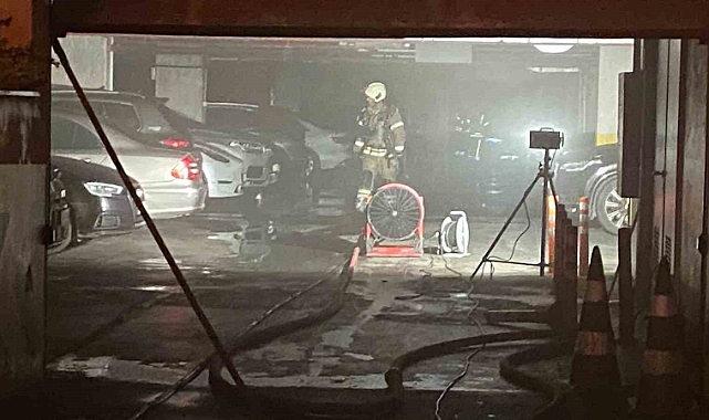 Başakşehir’de elektrikli araç yangını: 14 katlı bina geçici olarak tahliye edildi