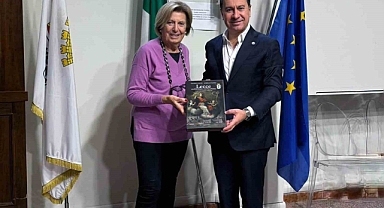 Başkan Aras yurt dışından hibelerle döndü